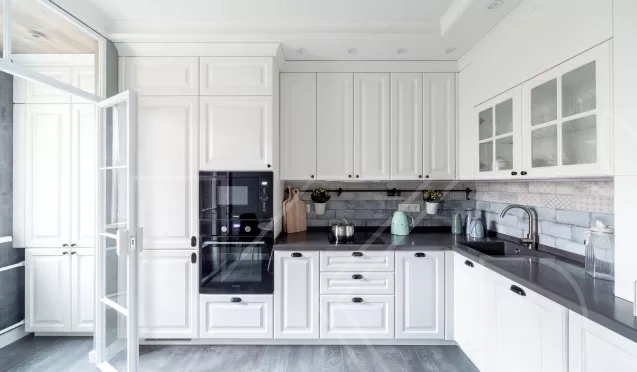Белая кухня - реальных фото современных интерьеров